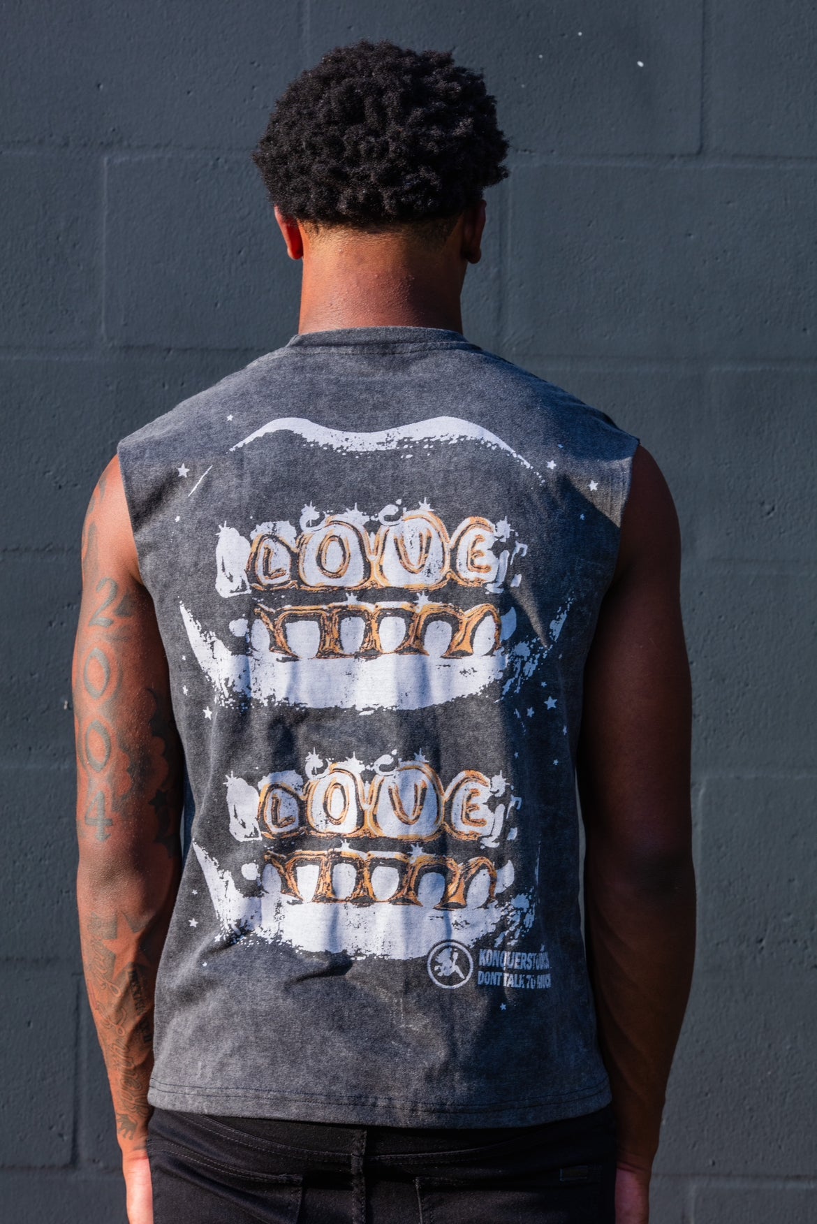 LOVE KONQUER SLEEVELESS TEE